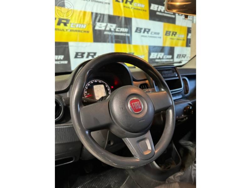 FIAT - MOBI 1.0 8V EVO FLEX EASY MANUAL - 2016/2017 - BRANCA - R$ 32.900,00