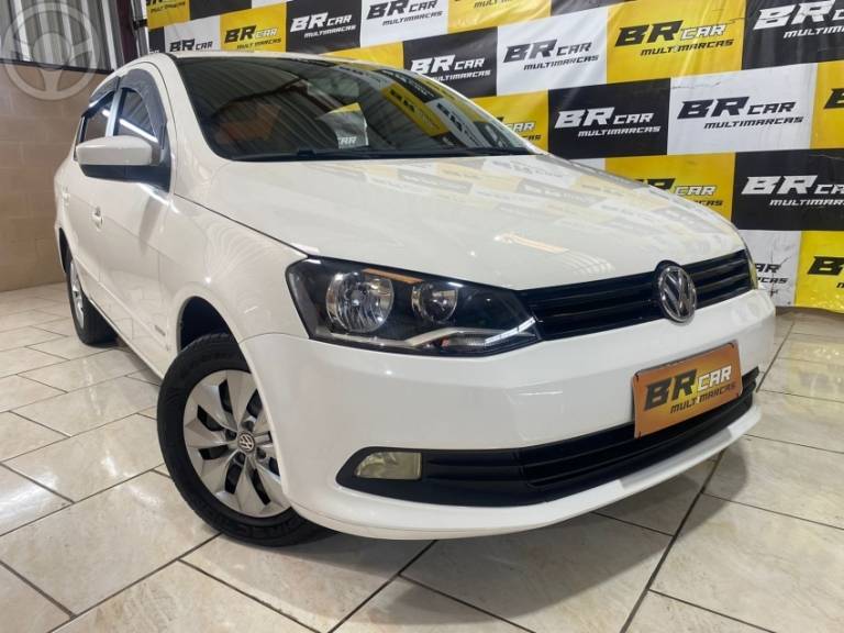 VOLKSWAGEN - VOYAGE 1.0 MI 8V FLEX 4P MANUAL - 2013/2014 - BRANCA - R$ 38.900,00