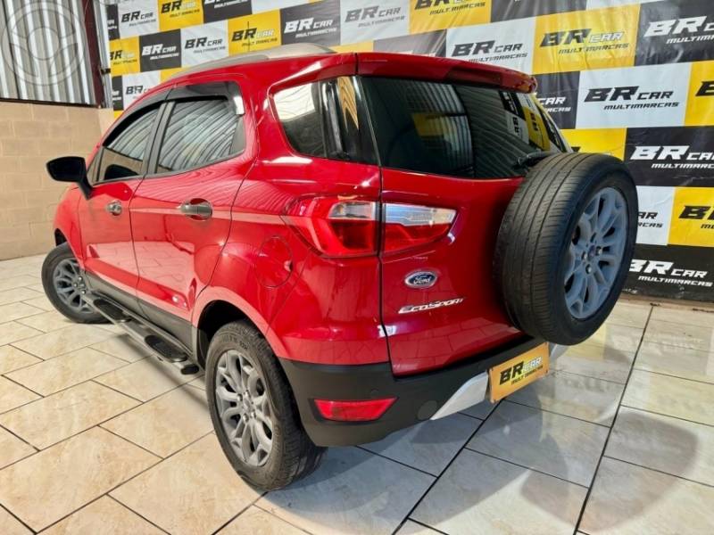 FORD - ECOSPORT 1.6 FREESTYLE 16V FLEX 4P MANUAL - 2014/2015 - VERMELHA - R$ 51.900,00