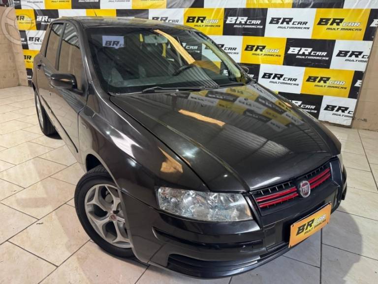 FIAT - STILO 1.8 MPI 8V 4P MANUAL - 2003/2003 - PRETA - R$ 16.900,00