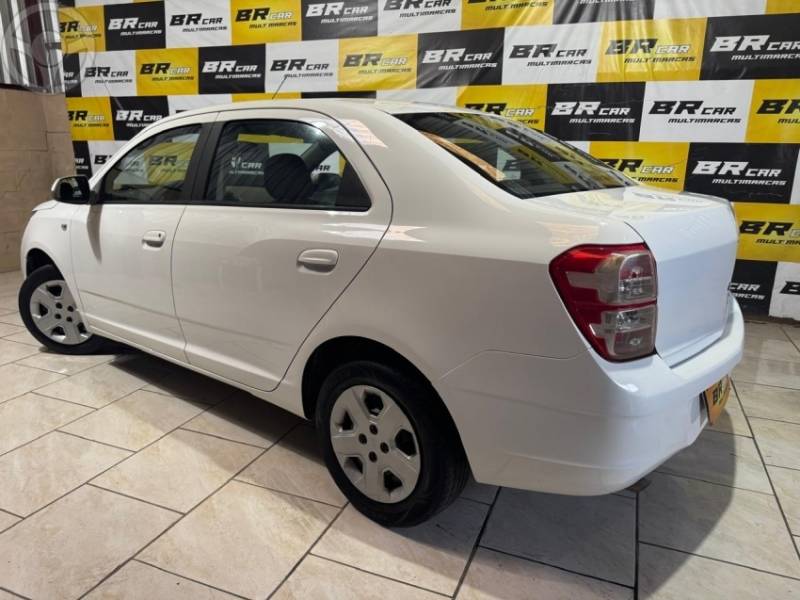 CHEVROLET - COBALT 1.4 MPFI LT 8V FLEX 4P MANUAL - 2013/2013 - BRANCA - R$ 39.900,00