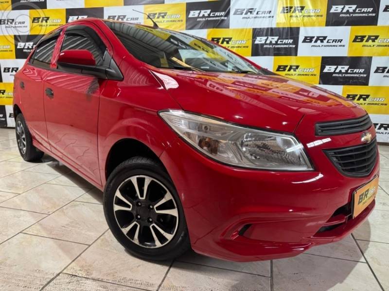 CHEVROLET - ONIX 1.0 MPFI LS 8V FLEX 4P MANUAL - 2014/2015 - VERMELHA - R$ 44.900,00