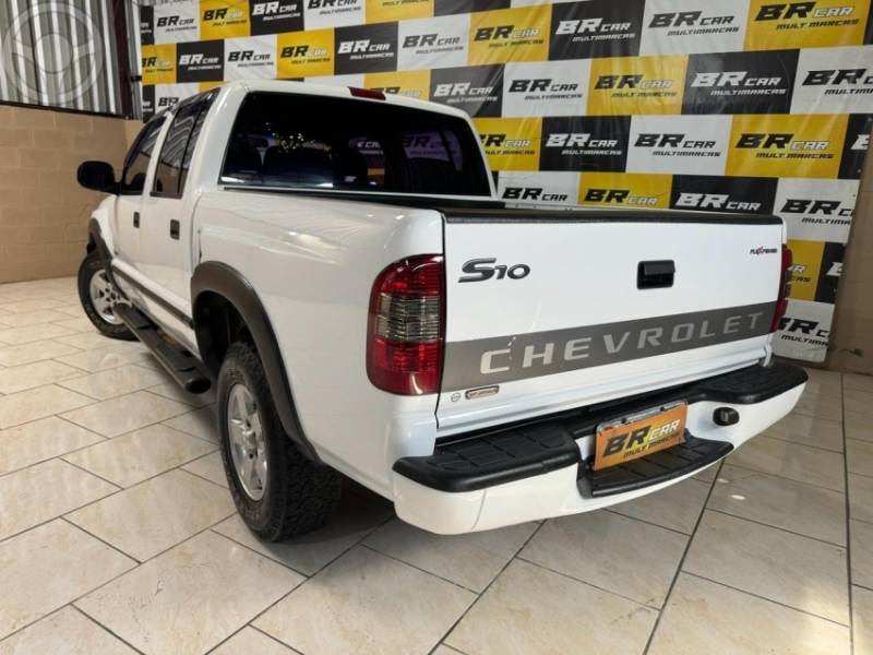 CHEVROLET - S10 2.4 ADVANTAGE 4X2 CD 8V FLEX 4P MANUAL - 2007/2008 - BRANCA - R$ 54.900,00