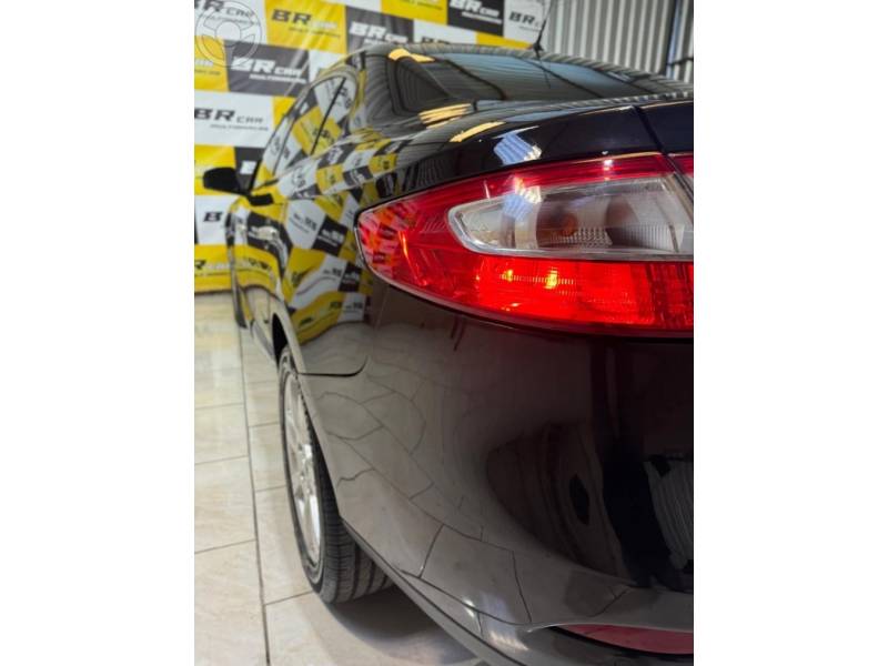 RENAULT - FLUENCE 2.0 PRIVILÉGE 16V FLEX 4P AUTOMÁTICO - 2011/2012 - PRETA - R$ 40.900,00