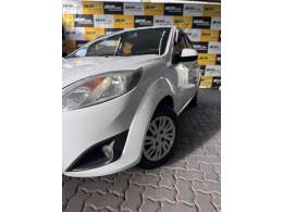 FORD - FIESTA 1.6 ROCAM SE PLUS HATCH 8V FLEX 4P MANUAL - 2013/2014 - BRANCA - R$ 36.900,00