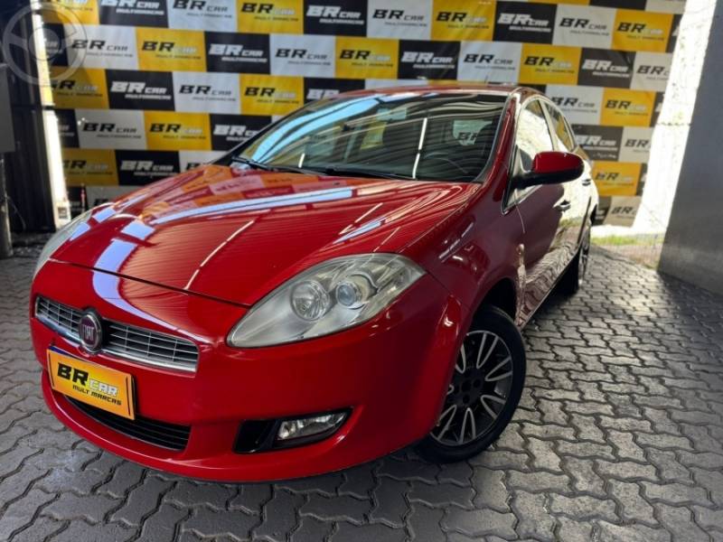 FIAT - BRAVO 1.8 ESSENCE 16V FLEX 4P MANUAL - 2014/2014 - VERMELHA - R$ 38.900,00