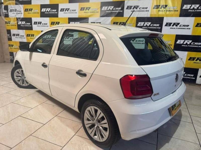 VOLKSWAGEN - GOL 1.0 12V MPI TOTALFLEX 4P MANUAL - 2021/2021 - BRANCA - R$ 49.900,00