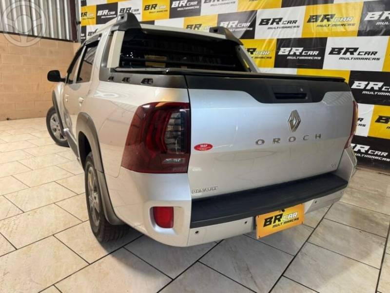 RENAULT - DUSTER OROCH 2.0 16V FLEX DYNAMIQUE 4P AUTOMÁTICO - 2018/2019 - PRATA - R$ 78.900,00