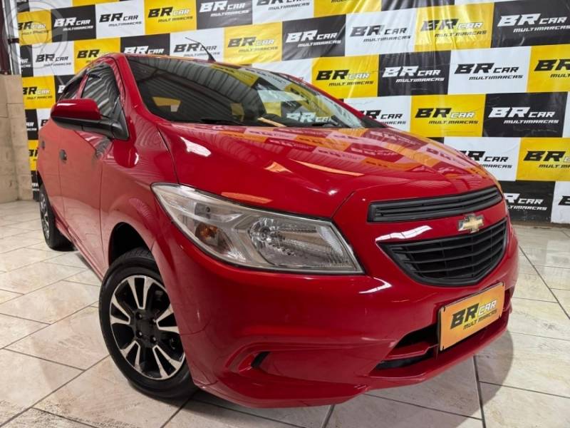 CHEVROLET - ONIX 1.0 MPFI LS 8V FLEX 4P MANUAL - 2014/2015 - VERMELHA - R$ 44.900,00