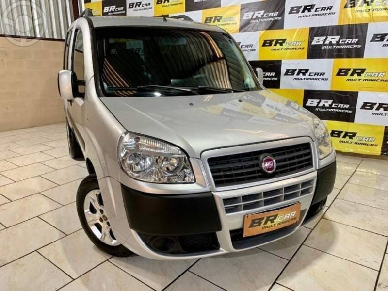 FIAT - DOBLÓ - 2014/2015 - PRATA - R$ 55.900,00