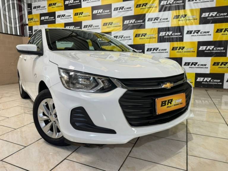 CHEVROLET - ONIX 1.0 LT PLUS 4P FLEX MANUAL - 2022/2023 - BRANCA - R$ 79.900,00