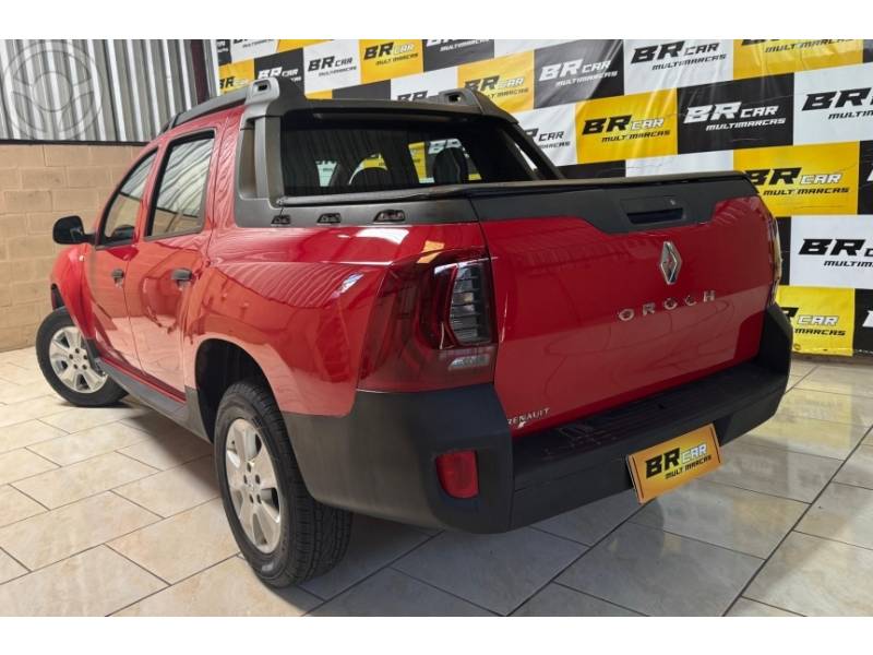 RENAULT - DUSTER OROCH 1.6 16V FLEX EXPRESSION 4P MANUAL - 2016/2016 - VERMELHA - R$ 66.900,00