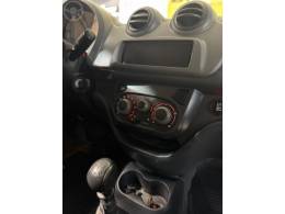 FIAT - UNO 1.0 EVO VIVACE 8V FLEX 4P MANUAL - 2014/2014 - BRANCA - R$ 31.900,00