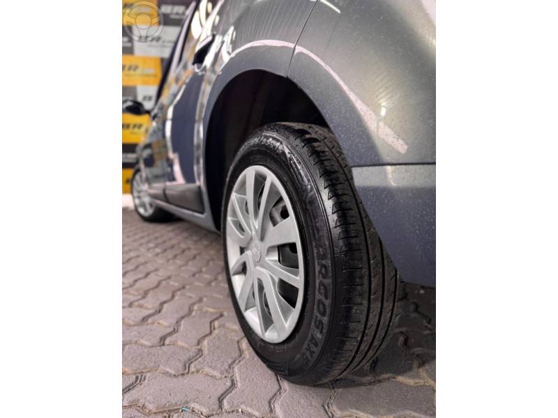 RENAULT - SANDERO 1.6 PRIVILÉGE 8V FLEX 4P MANUAL - 2008/2008 - CINZA - R$ 26.900,00