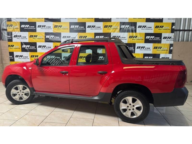 RENAULT - DUSTER OROCH 1.6 16V FLEX EXPRESSION 4P MANUAL - 2016/2016 - VERMELHA - R$ 66.900,00