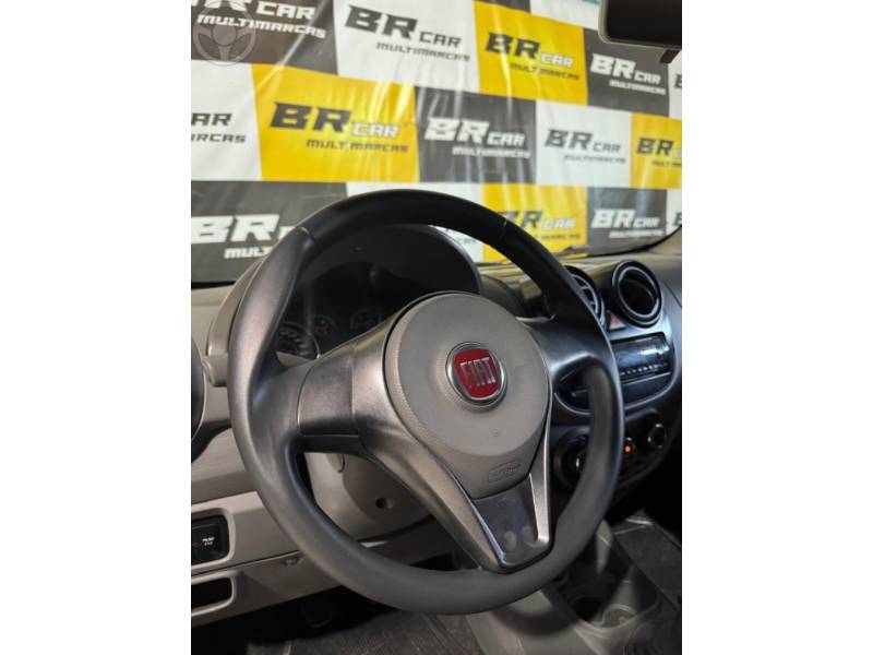 FIAT - PALIO 1.0 MPI ATTRACTIVE 8V FLEX 4P MANUAL - 2013/2014 - PRETA - R$ 31.900,00