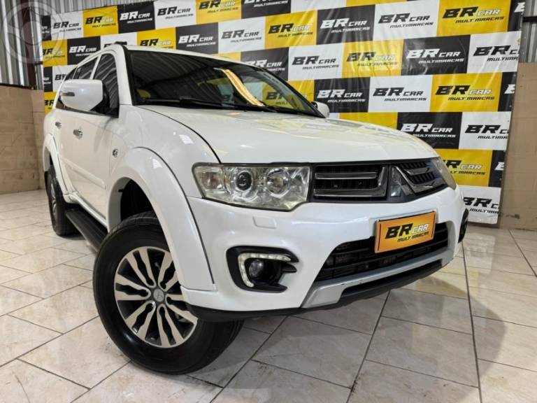 MITSUBISHI - PAJERO DAKAR 3.2 HPE 4X4 7 LUGARES 16V TURBO INTERCOOLER DIESEL 4P AUTOMÁTICO - 2016/2017 - BRANCA - R$ 150.000,00