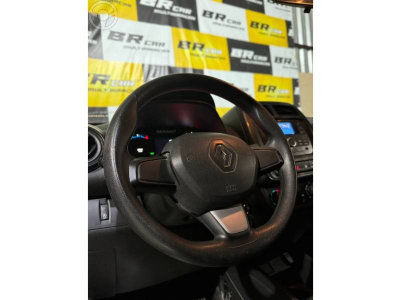 RENAULT - KWID 1.0 12V SCE FLEX ZEN MANUAL - 2022/2023 - PRETA - R$ 53.900,00