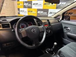 NISSAN - TIIDA 1.8 SEDAN 16V FLEX 4P MANUAL - 2011/2012 - PRETA - R$ 30.900,00