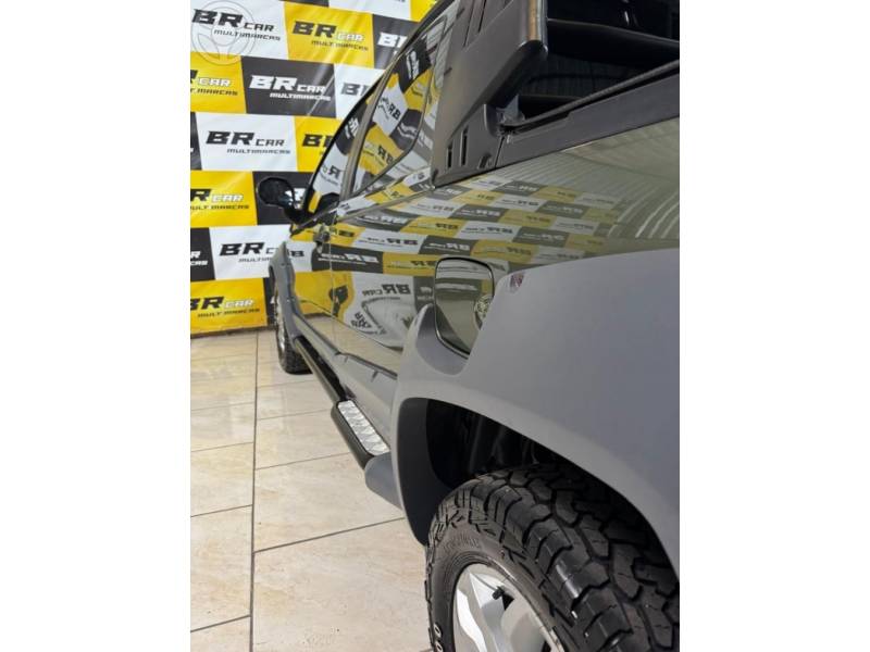 FIAT - STRADA 1.8 MPI ADVENTURE CD 16V FLEX 2P MANUAL - 2012/2013 - VERDE - R$ 51.900,00