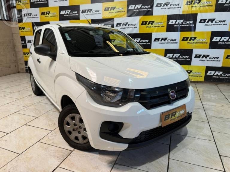 FIAT - MOBI 1.0 8V EVO FLEX EASY MANUAL - 2016/2017 - BRANCA - R$ 35.900,00