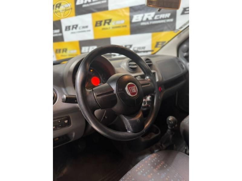 FIAT - UNO 1.0 EVO VIVACE 8V FLEX 4P MANUAL - 2014/2014 - BRANCA - R$ 31.900,00