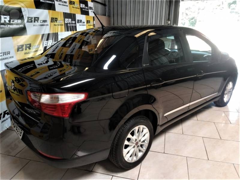 FIAT - GRAND SIENA 1.4 MPI ATTRACTIVE 8V FLEX 4P MANUAL - 2017/2018 - PRETA - R$ 48.900,00