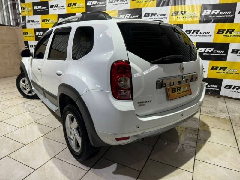 RENAULT - DUSTER 1.6 DYNAMIQUE 4X2 16V FLEX 4P MANUAL - 2012/2013 - BRANCA - R$ 47.900,00