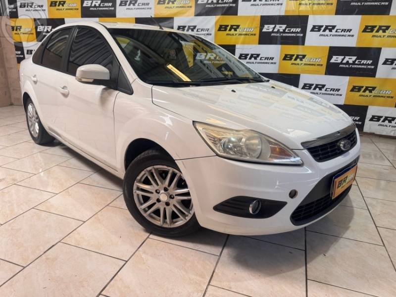 FORD - FOCUS 1.6 GL SEDAN 16V FLEX 4P MANUAL - 2011/2011 - BRANCA - R$ 33.900,00