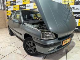 RENAULT - CLIO 1.0 RT 16V 4P MANUAL - 1999/1999 - CINZA - R$ 15.800,00