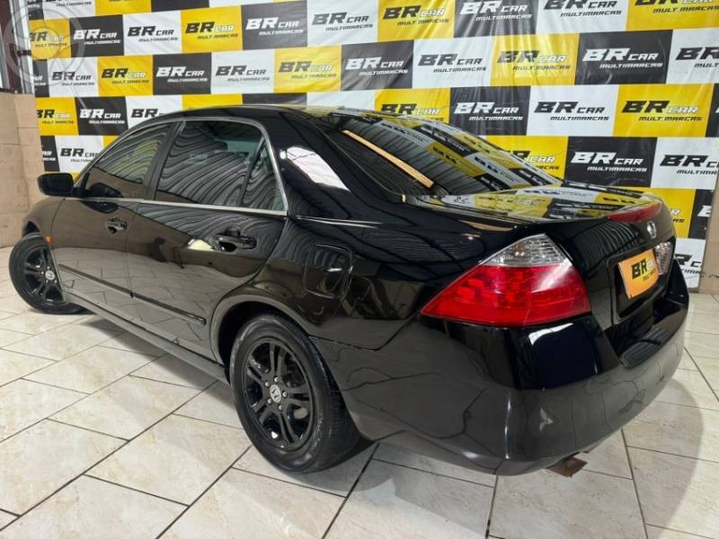 HONDA - ACCORD 2.0 LX 16V 4P AUTOMÁTICO - 2007/2007 - PRETA - R$ 33.900,00