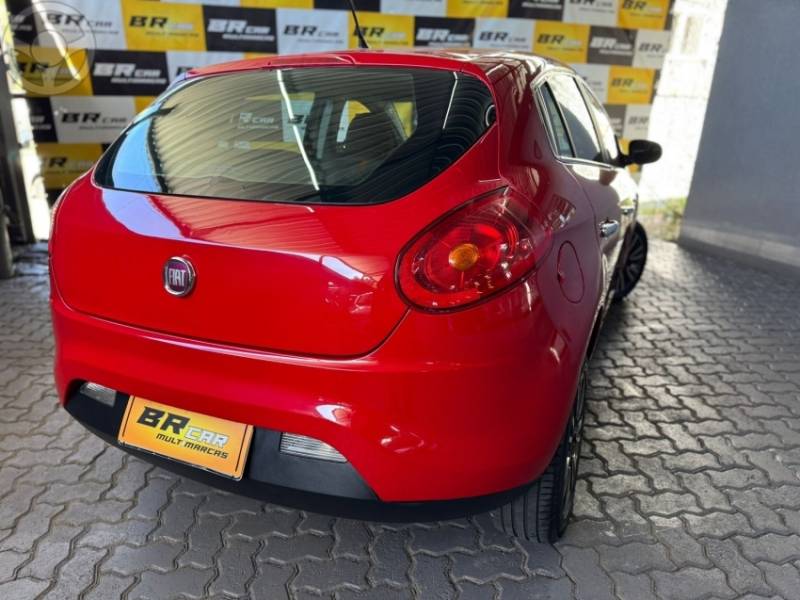 FIAT - BRAVO 1.8 ESSENCE 16V FLEX 4P MANUAL - 2014/2014 - VERMELHA - R$ 38.900,00