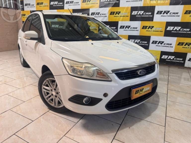 FORD - FOCUS 1.6 GL SEDAN 16V FLEX 4P MANUAL - 2011/2011 - BRANCA - R$ 35.900,00